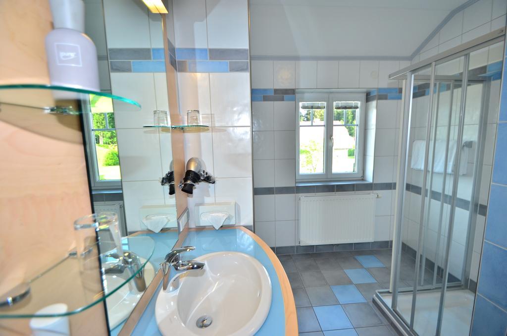 G.H. Knoll "Proellhofer" Cafe Bar Hills Hotel Fladnitz an der Teichalm Bilik gambar